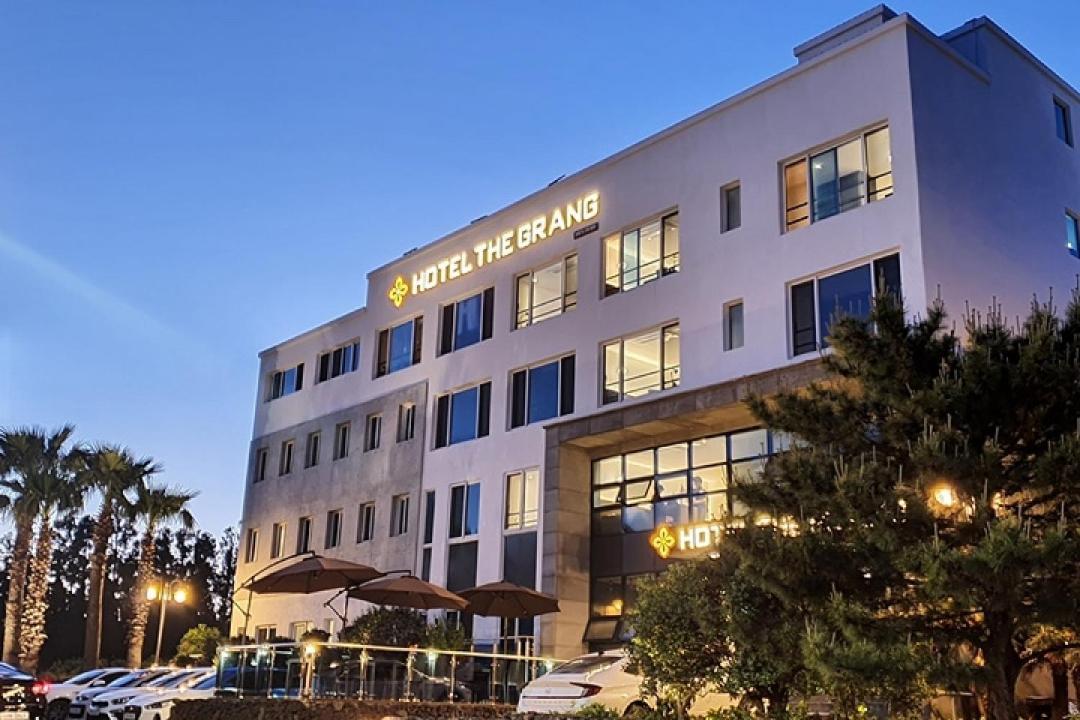 Hotel The Grang Jungmun Seogwipo-stad Buitenkant foto