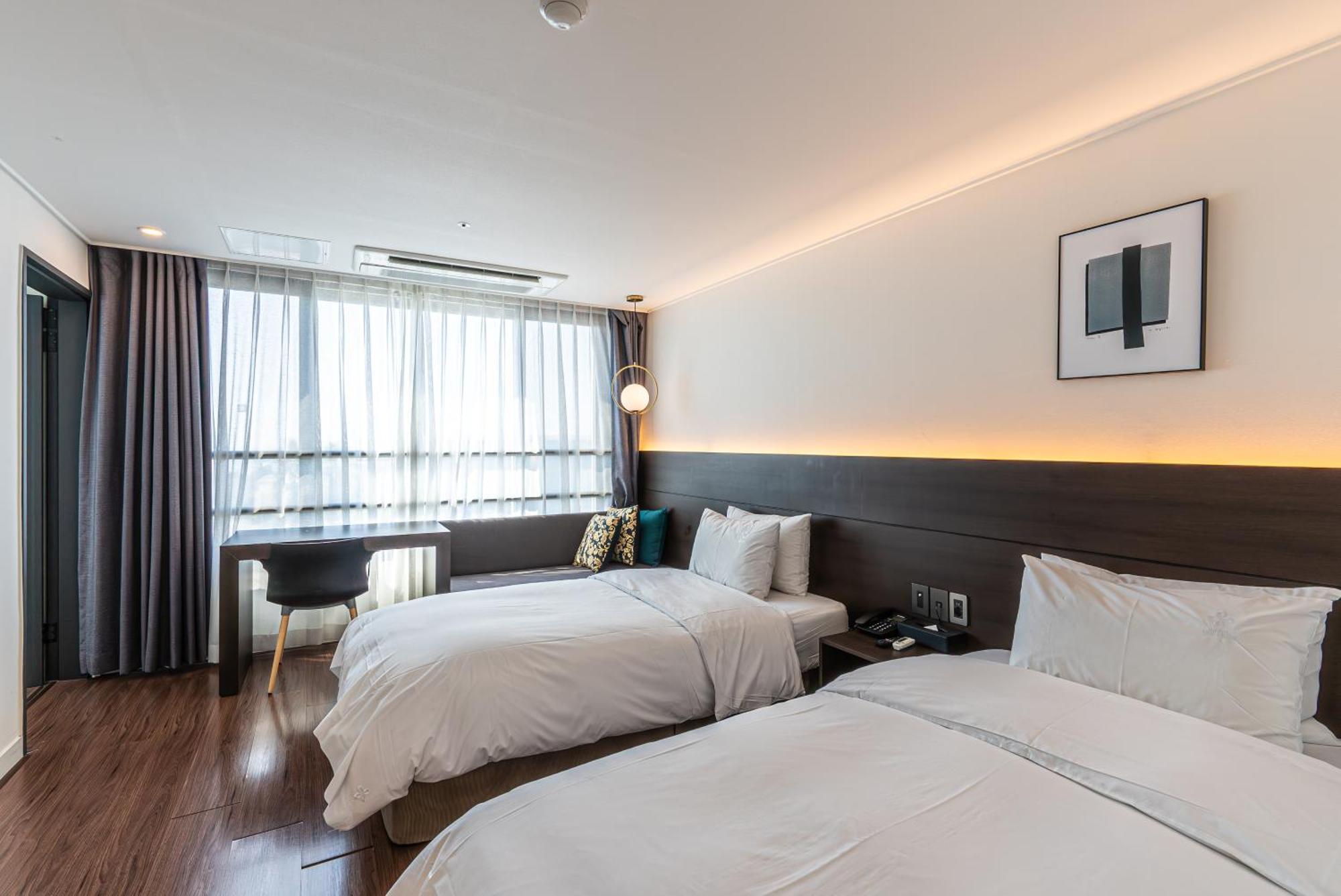 Hotel The Grang Jungmun Seogwipo-stad Buitenkant foto