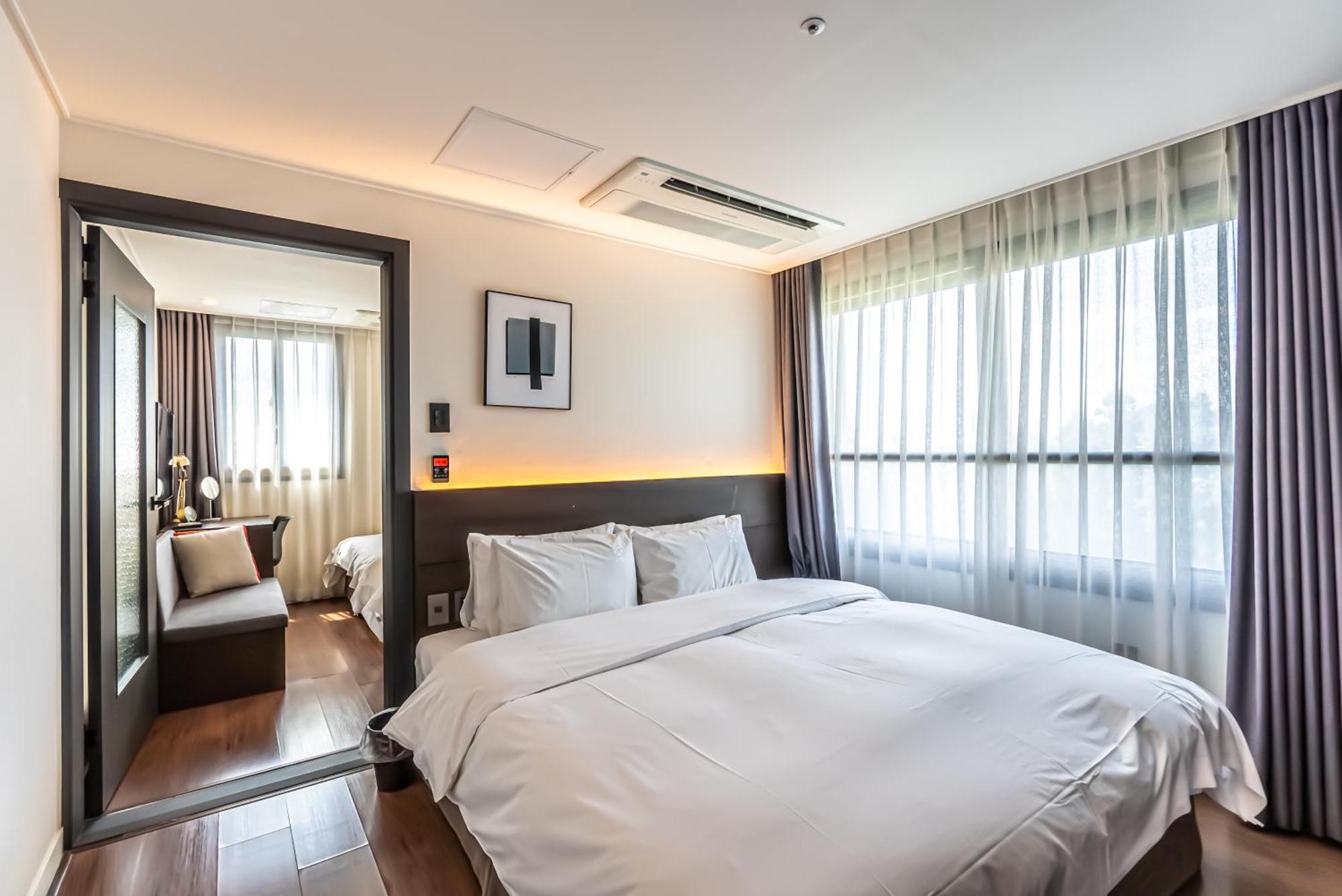 Hotel The Grang Jungmun Seogwipo-stad Buitenkant foto