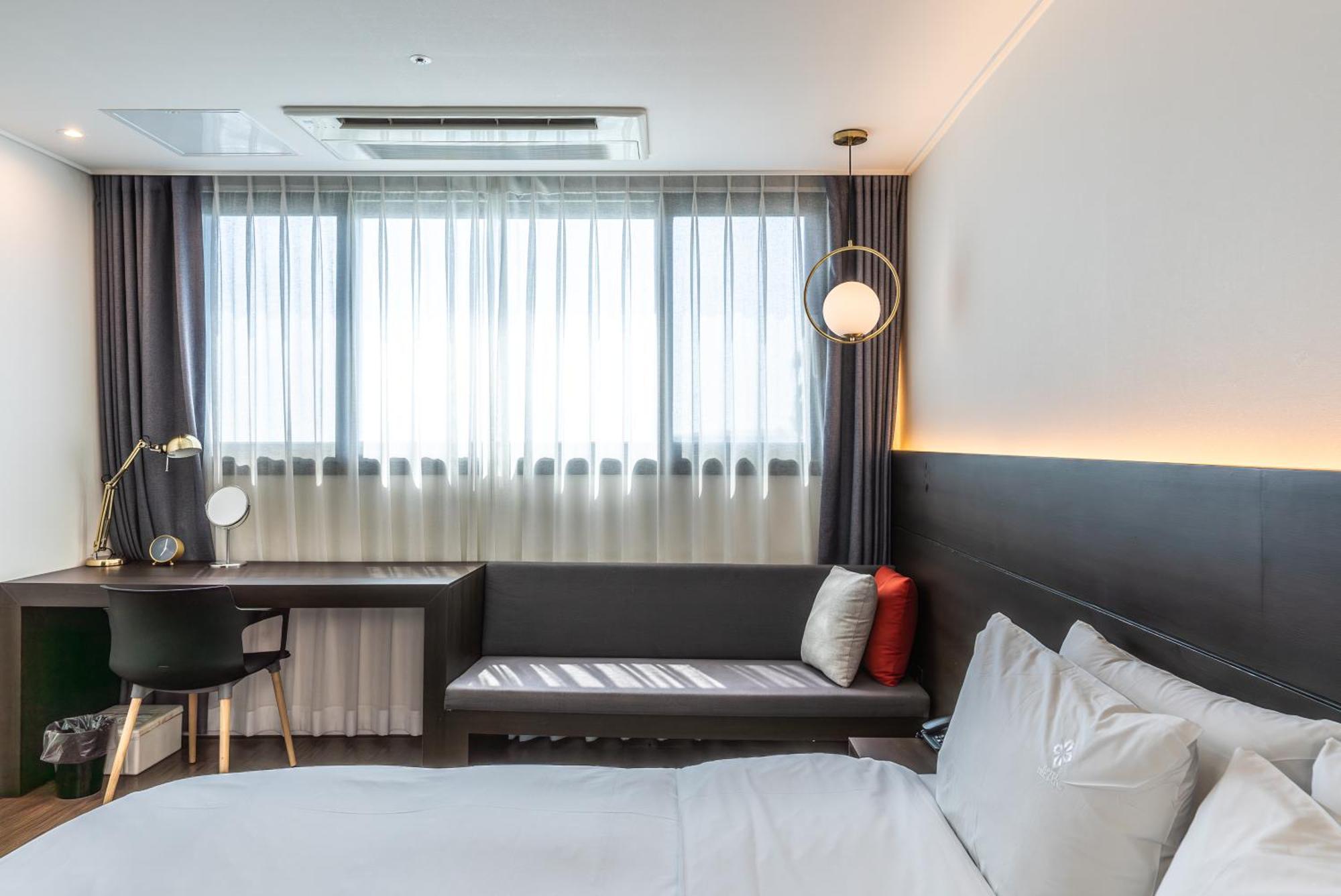 Hotel The Grang Jungmun Seogwipo-stad Buitenkant foto