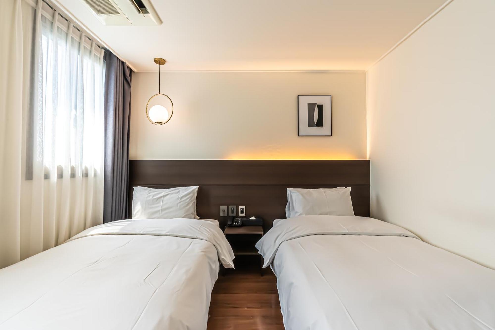 Hotel The Grang Jungmun Seogwipo-stad Buitenkant foto