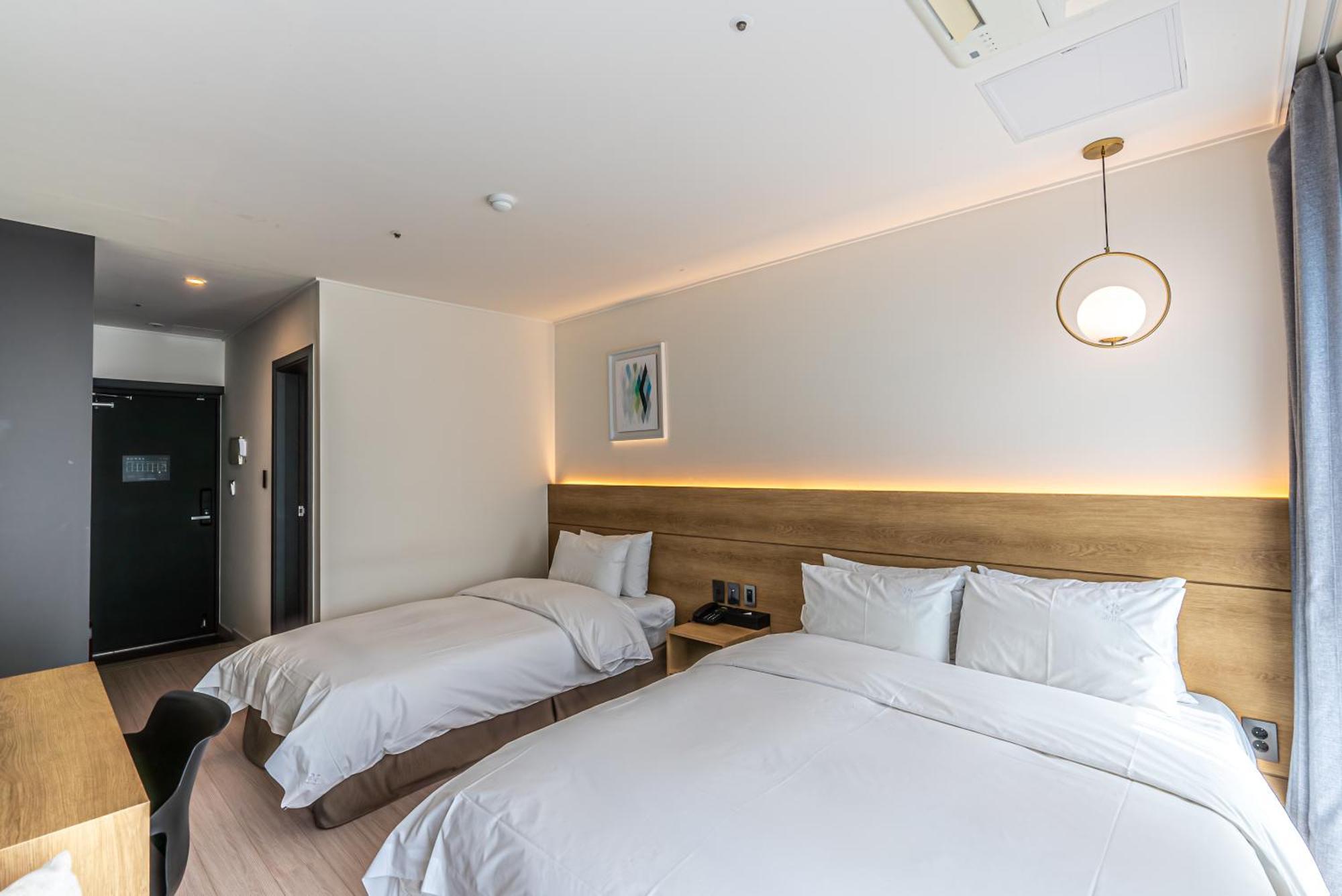 Hotel The Grang Jungmun Seogwipo-stad Buitenkant foto