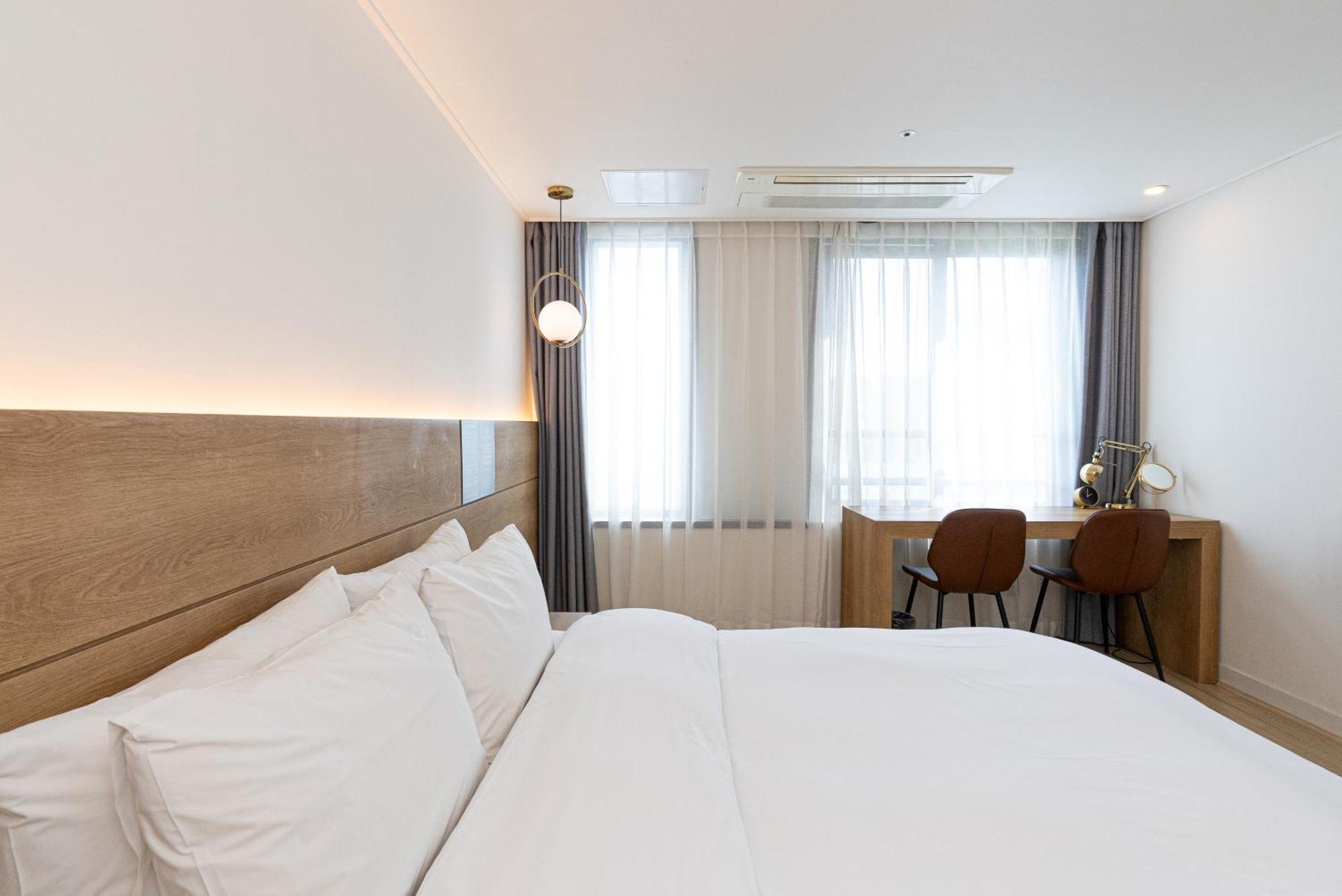 Hotel The Grang Jungmun Seogwipo-stad Buitenkant foto