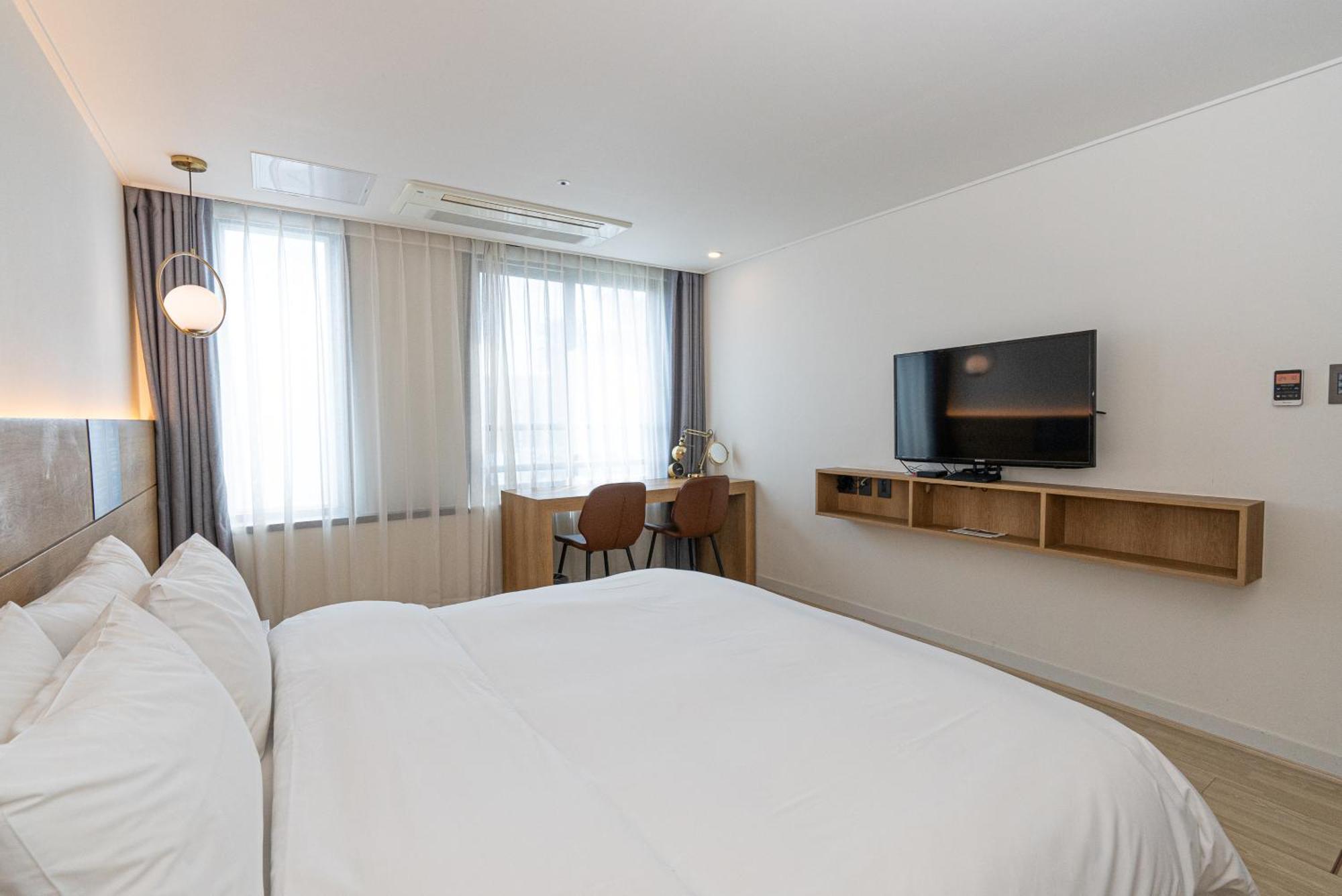 Hotel The Grang Jungmun Seogwipo-stad Buitenkant foto