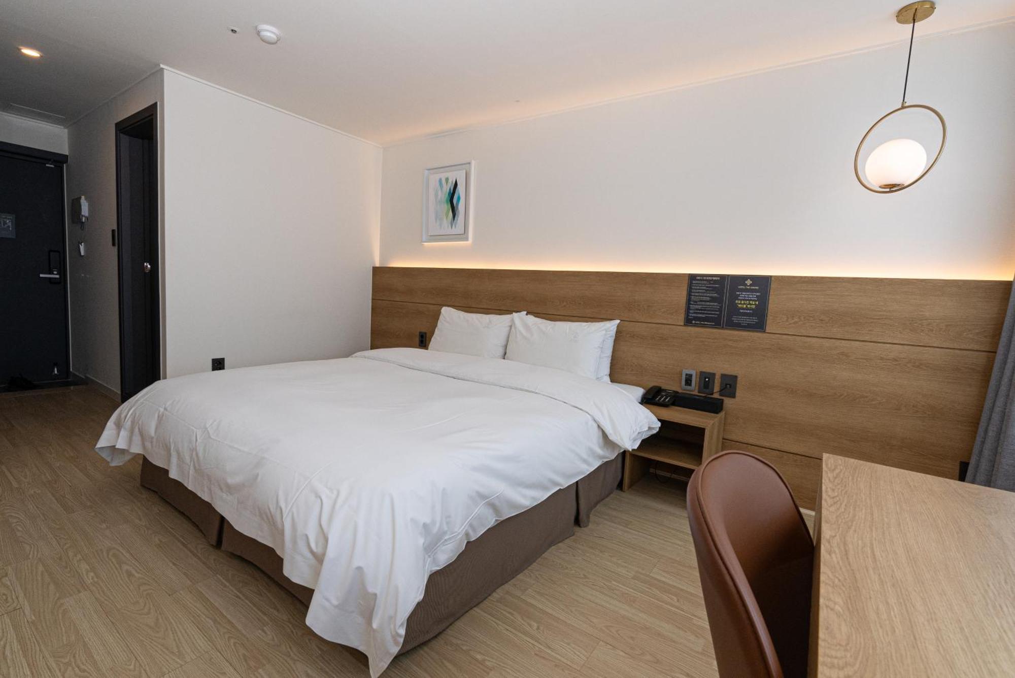 Hotel The Grang Jungmun Seogwipo-stad Buitenkant foto