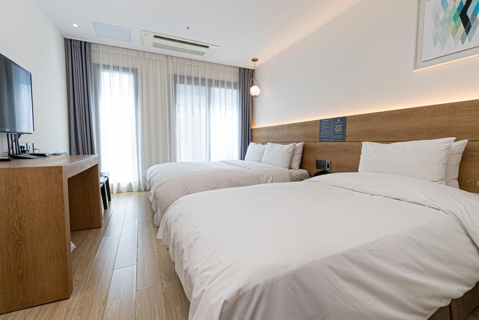 Hotel The Grang Jungmun Seogwipo-stad Buitenkant foto