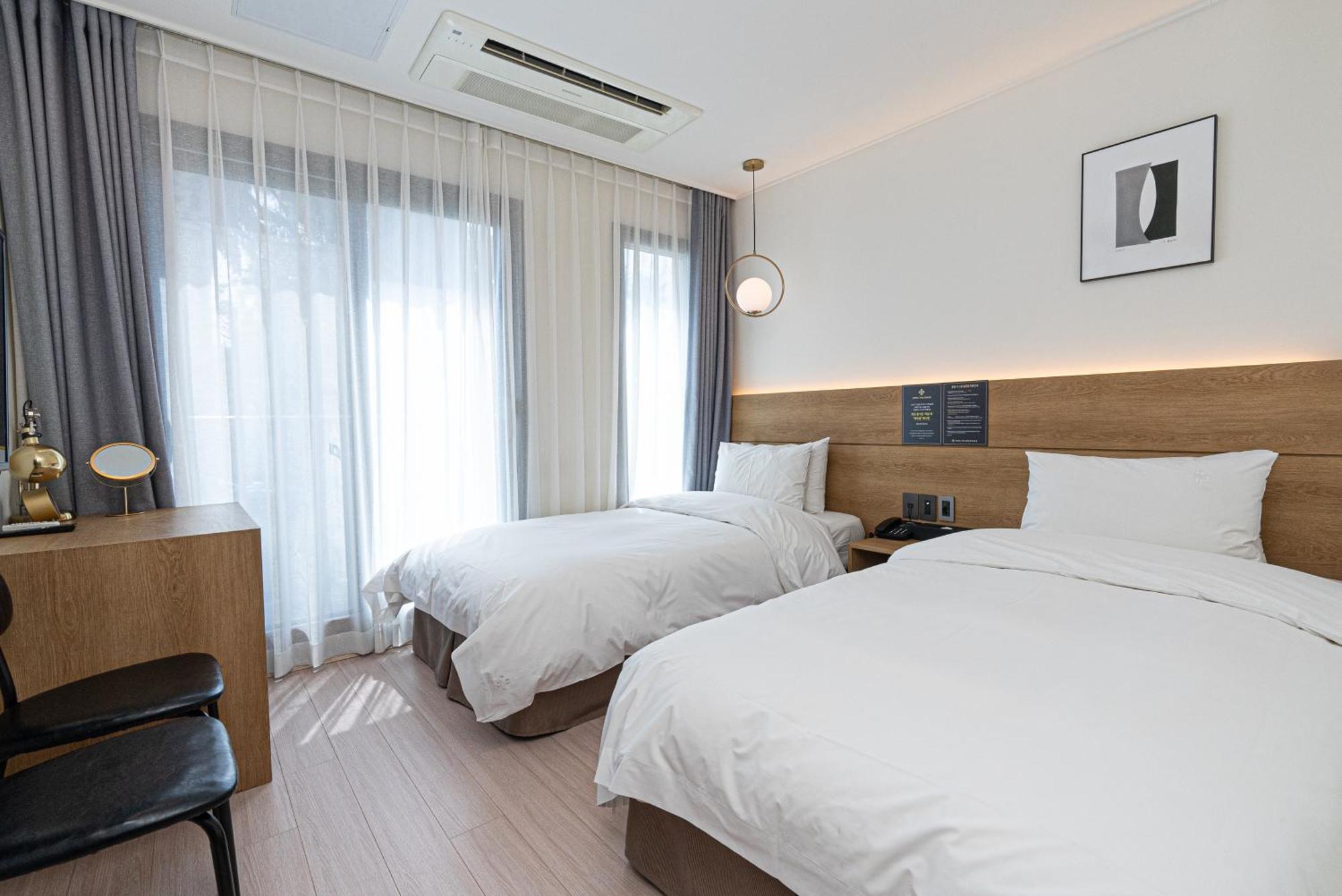 Hotel The Grang Jungmun Seogwipo-stad Buitenkant foto
